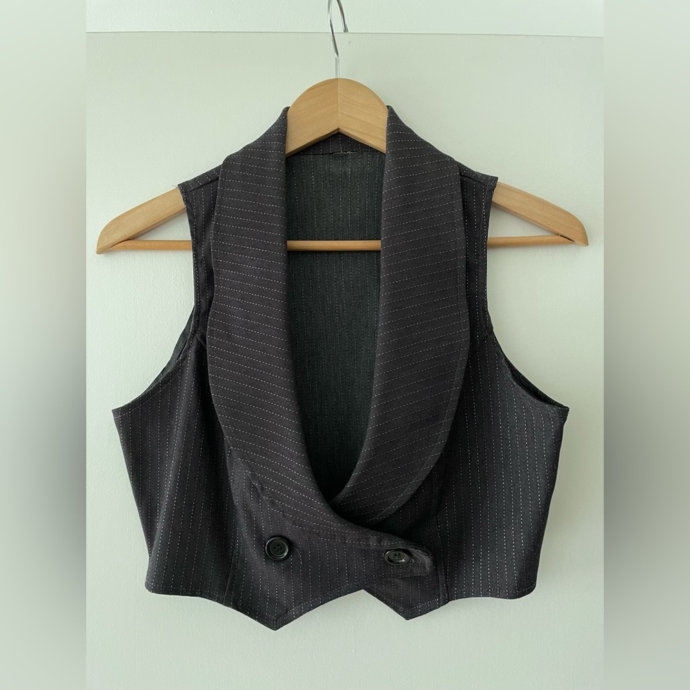 Crop Grey Vest